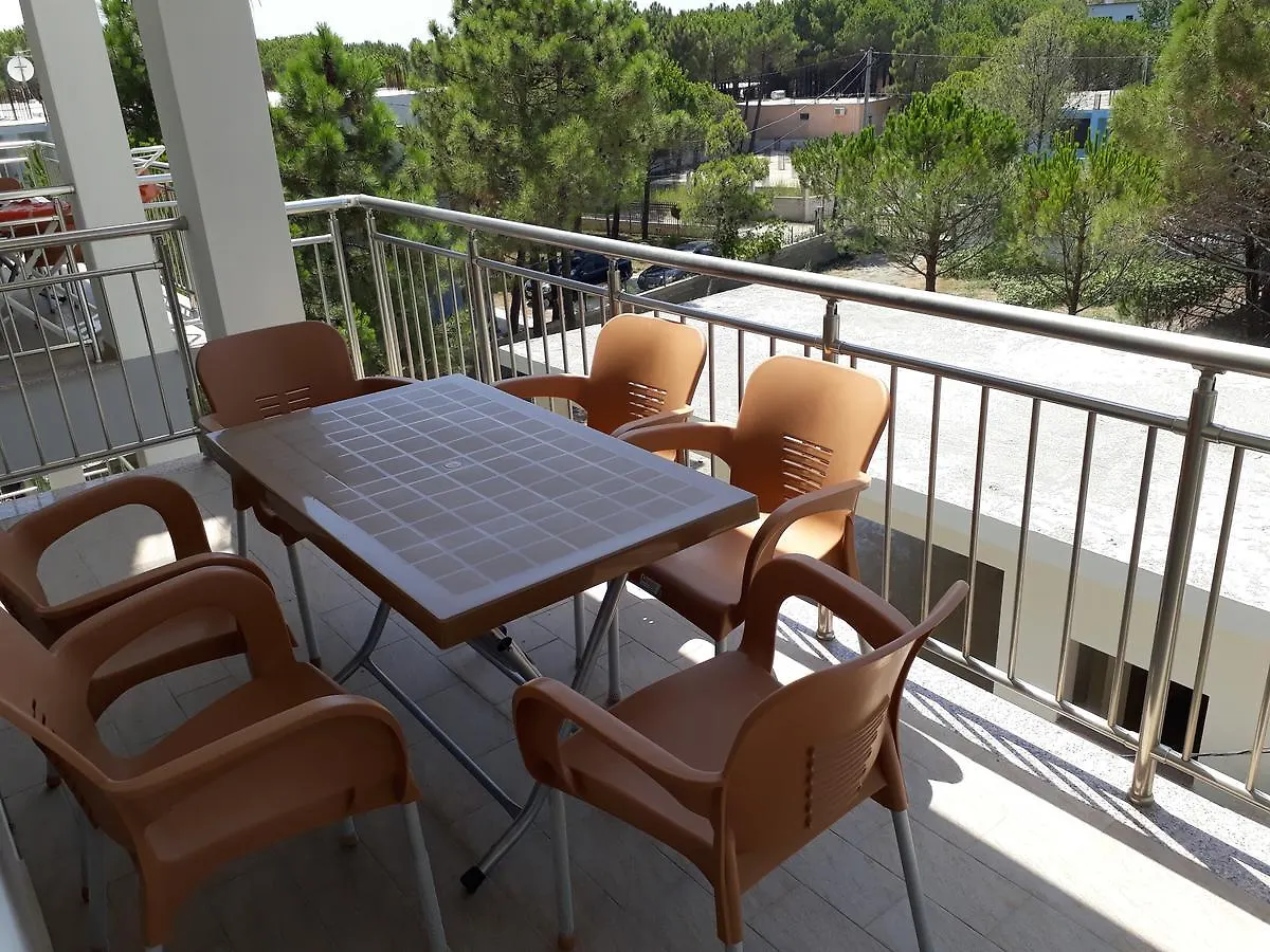 Residence Kullat Velipoje 2*,  Albania